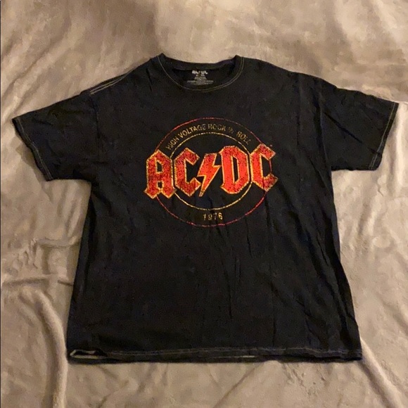 Tops - Oversized Graphic Tee